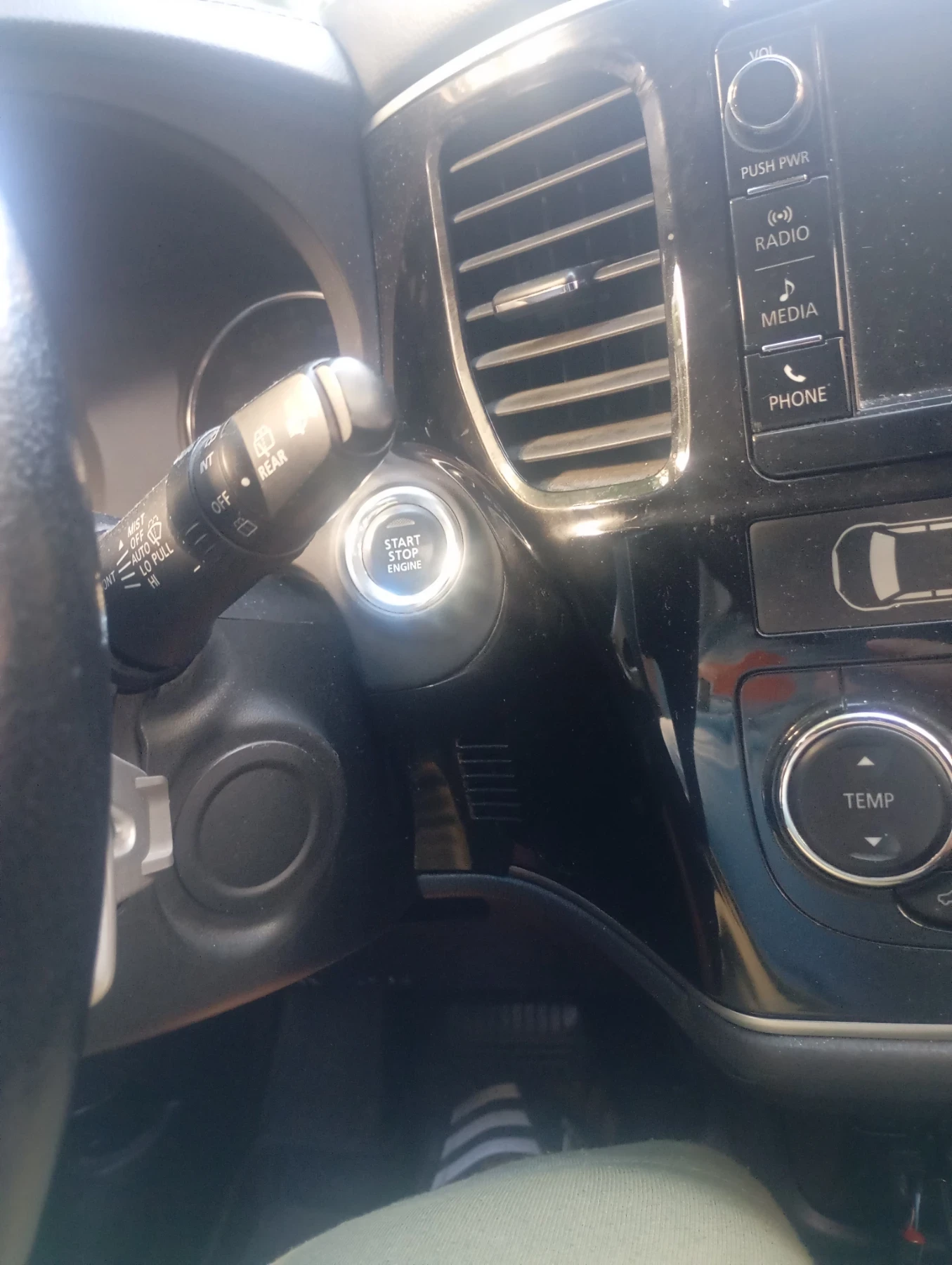 Mitsubishi Outlander 2.2DFD 156кс., снимка 2 - Автомобили и джипове - 56221862