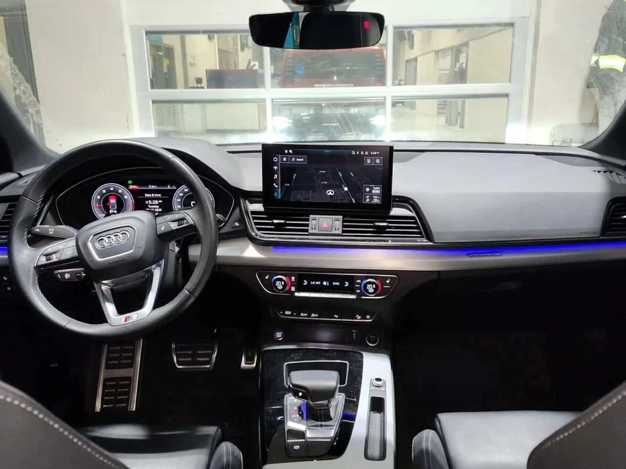Audi Q5, снимка 9 - Автомобили и джипове - 56688663