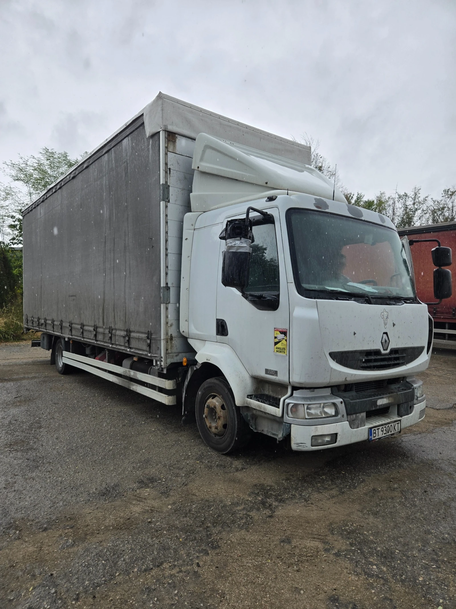 Renault Midlum 220.12 - изображение 8