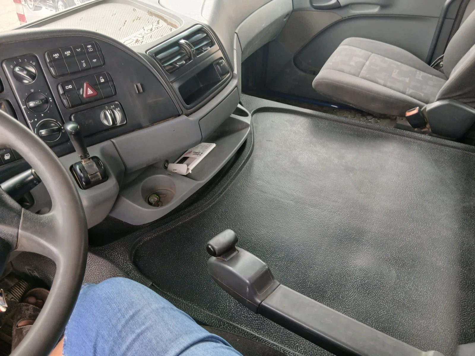 Mercedes-Benz Actros, снимка 8 - Камиони - 54890480