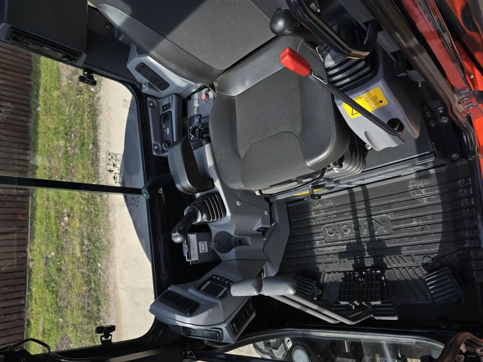 Багер Kubota U36 650м/ч 2020г. Като НОВ ! ! - изображение 6