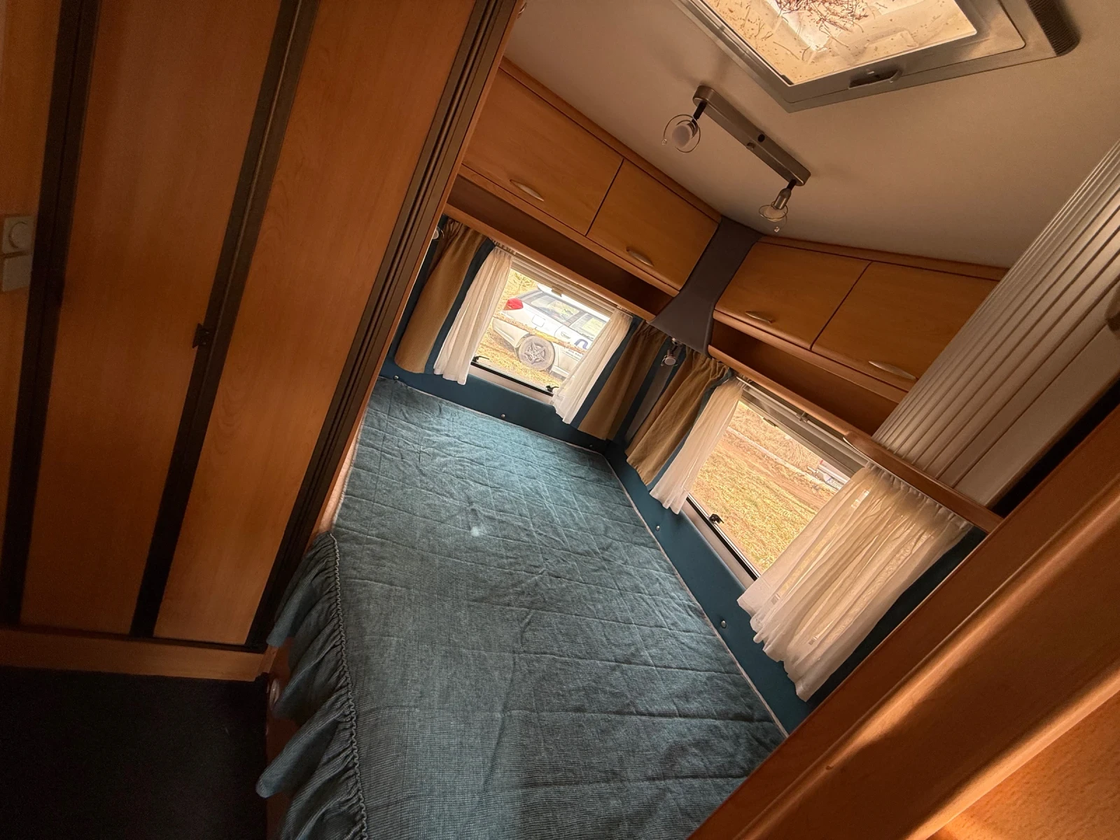 Каравана Knaus Кнаус 500, снимка 9 - Каравани и кемпери - 53949365