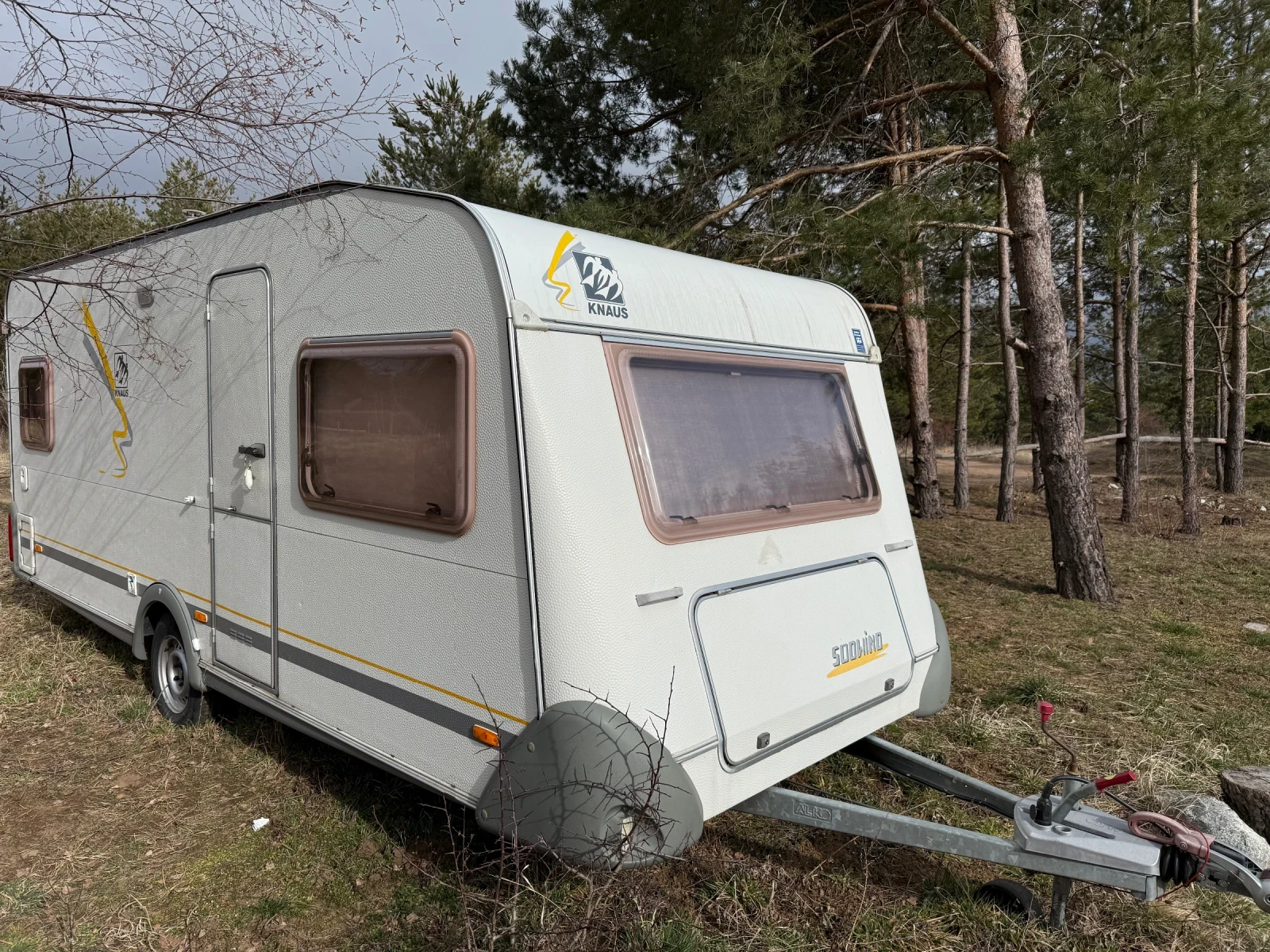 Каравана Knaus Кнаус 500, снимка 3 - Каравани и кемпери - 53949365