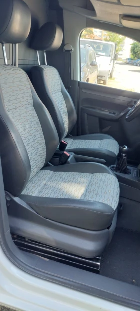 VW Caddy 1.6 TDI   клима, снимка 9
