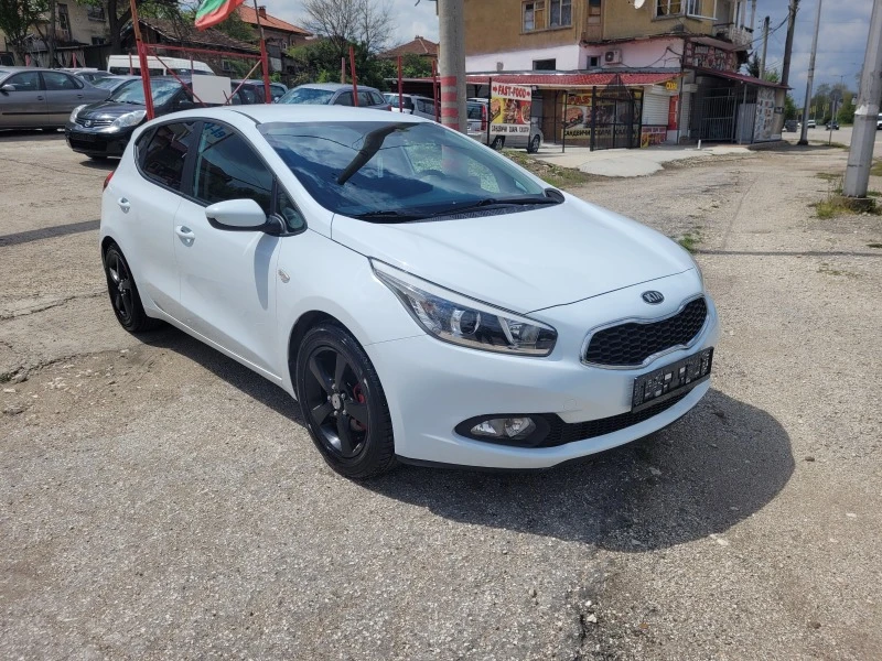 Kia Ceed 1.4i  GPL, снимка 1 - Автомобили и джипове - 40519731