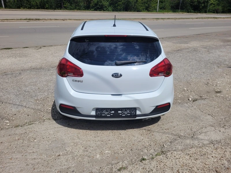 Kia Ceed 1.4i  GPL, снимка 6 - Автомобили и джипове - 40519731