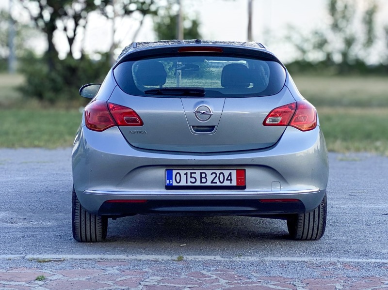Opel Astra 1.4T LPG, снимка 5 - Автомобили и джипове - 46059637