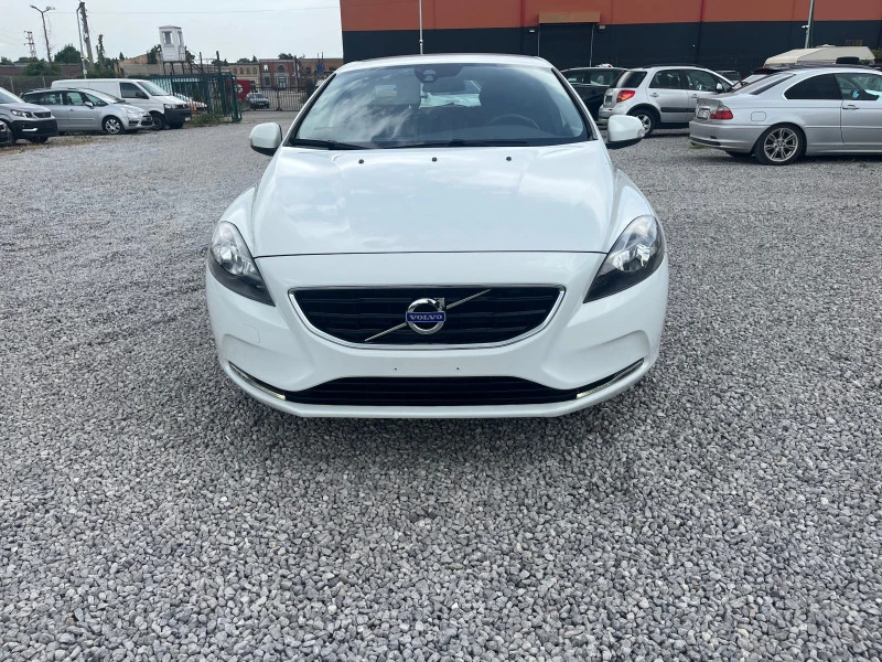 Volvo V40 1.6D2-114k.c. Digital cocpit, снимка 1 - Автомобили и джипове - 46445027