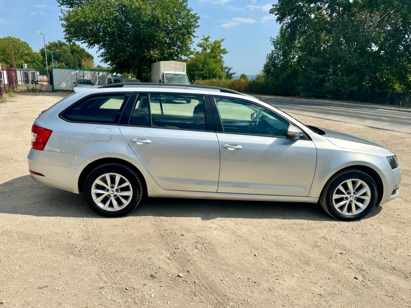 Skoda Octavia 1.6tdi, Navigation, Euro6, LED, Facelift , снимка 8 - Автомобили и джипове - 47259795