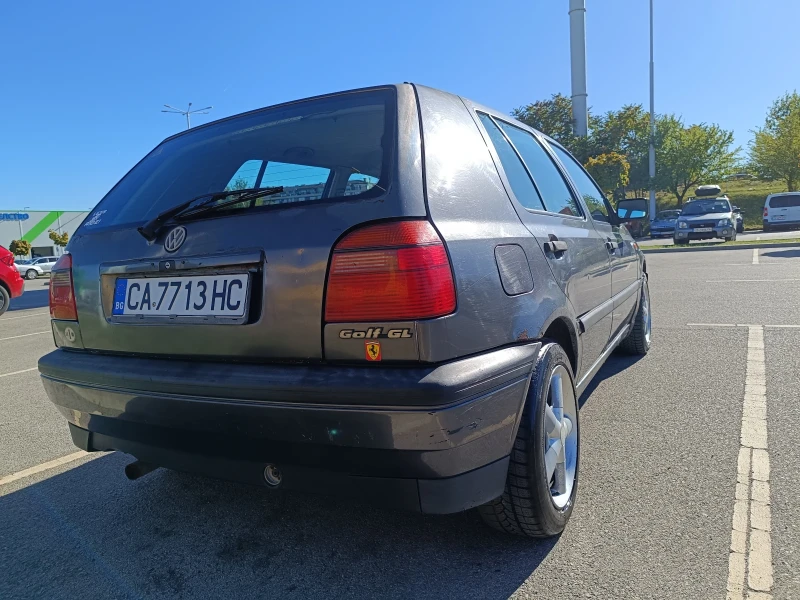 VW Golf 1.8 Газ, снимка 5 - Автомобили и джипове - 47446879