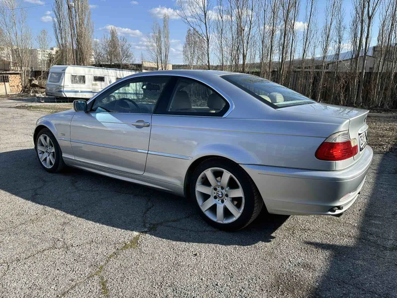 BMW 320 320 CI, снимка 6 - Автомобили и джипове - 48327330