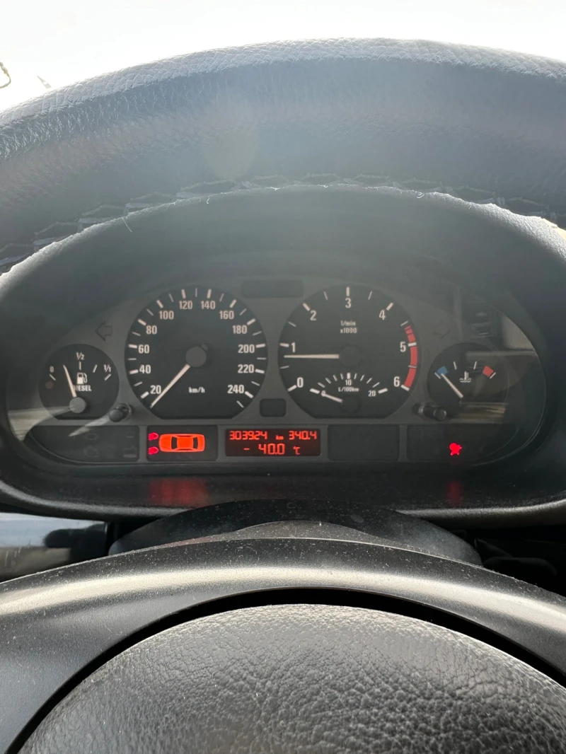 BMW 330, снимка 7 - Автомобили и джипове - 52389213