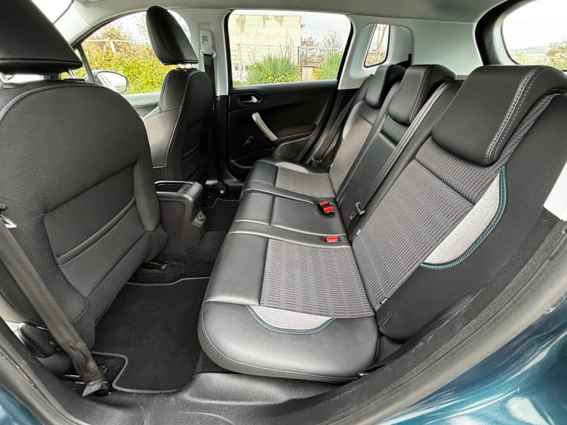 Peugeot 2008 1.6 HDI* URBAN CROSS* EURO 6* SERVICE BOOK* COC* K, снимка 9 - Автомобили и джипове - 52632158