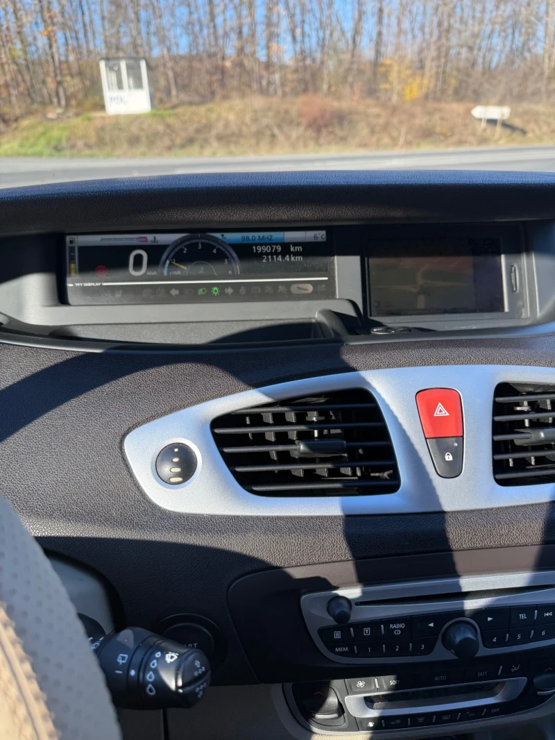 Renault Scenic dCi XMOD, снимка 14 - Автомобили и джипове - 52793364