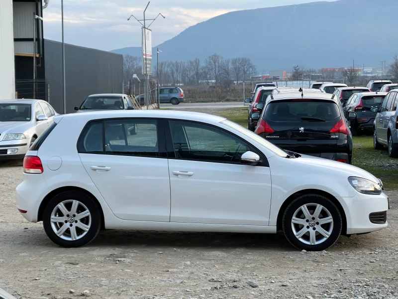 VW Golf 1.6TDI-105к.с., снимка 4 - Автомобили и джипове - 52885812