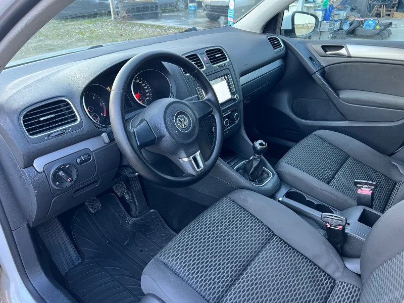 VW Golf 1.6TDI-105к.с., снимка 10 - Автомобили и джипове - 52885812