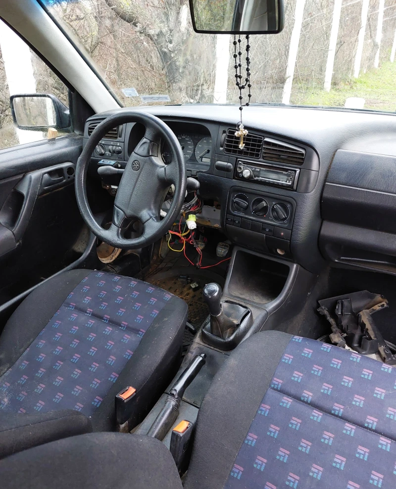 VW Golf, снимка 4 - Автомобили и джипове - 53108778