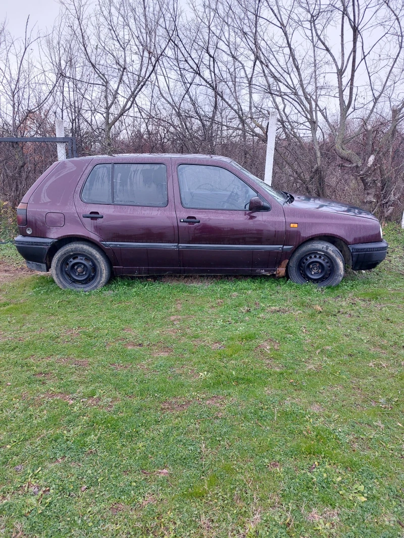 VW Golf, снимка 2 - Автомобили и джипове - 53108778