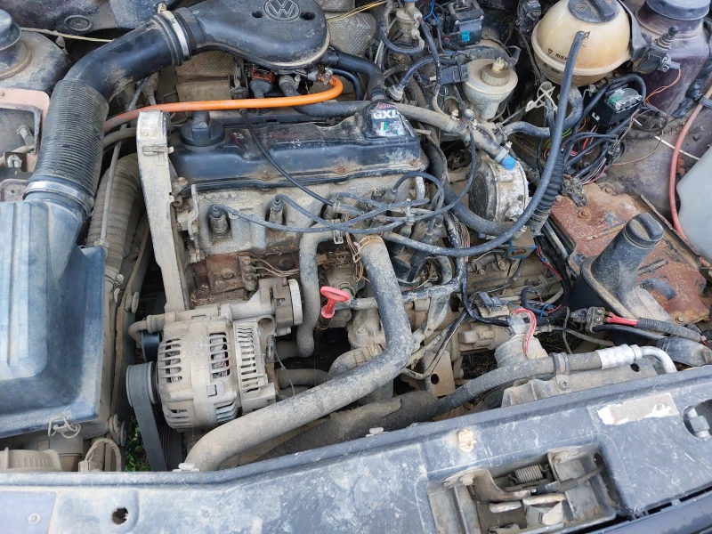 VW Golf, снимка 5 - Автомобили и джипове - 53108778