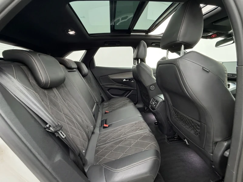 Peugeot 3008 GT LINE#PANORAMA#DISTRONIC#KEYLESS GO#CAMERA#PERLA, снимка 10 - Автомобили и джипове - 53342753