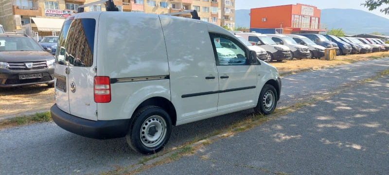 VW Caddy 1.6 TDI   клима, снимка 8 - Автомобили и джипове - 53513541
