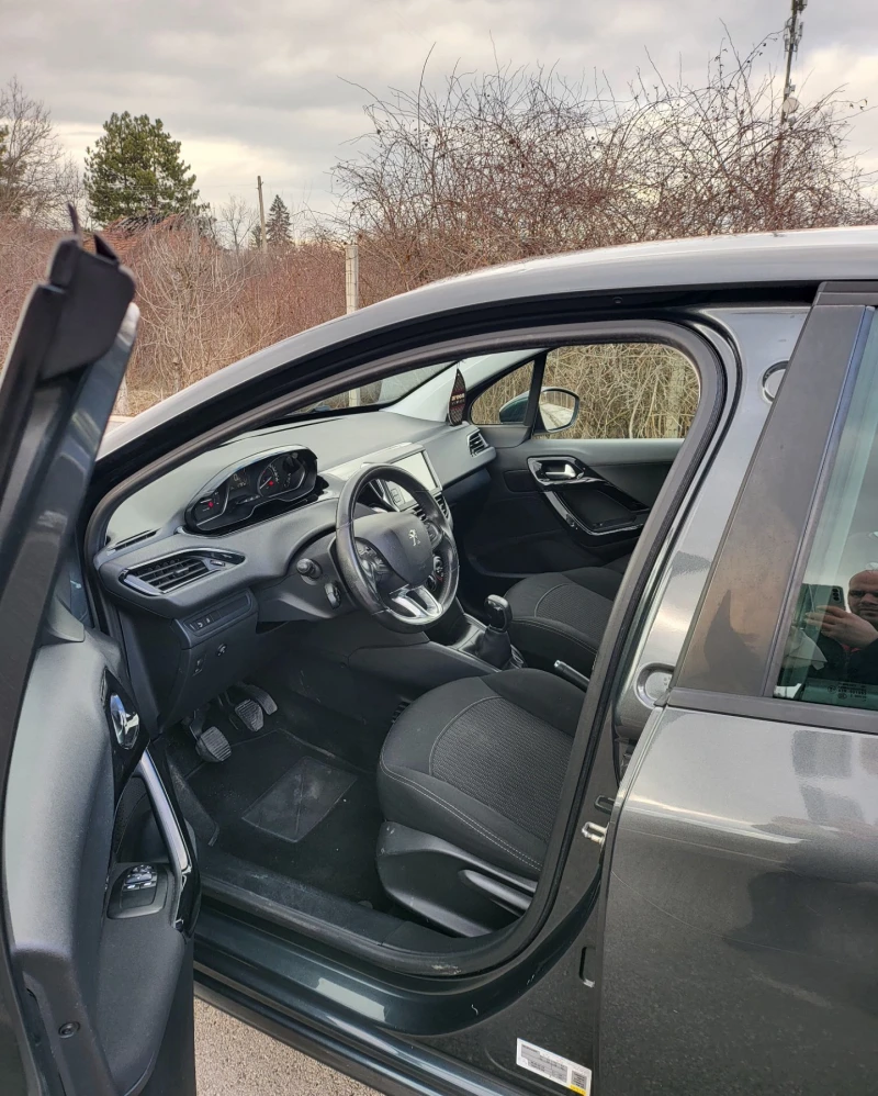 Peugeot 208 GPL, снимка 12 - Автомобили и джипове - 53514324