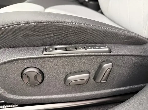 VW ID.4 77 kWh = GTX = Heat Pump Гаранция, снимка 5 - Автомобили и джипове - 55035050