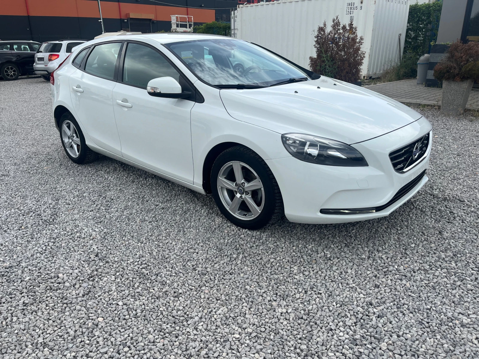 Volvo V40 1.6D2-114k.c. Digital cocpit - изображение 8