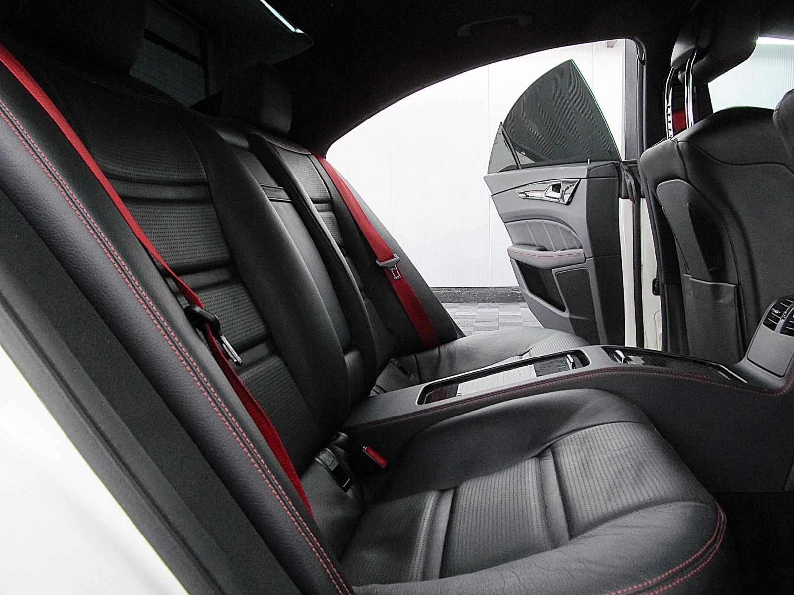 Mercedes-Benz CLS 350 KeulessGo/AMG/360-к/ПОДГРЕВ ОБДУХВАНЕ ГЕРМАНИЯ  - изображение 9