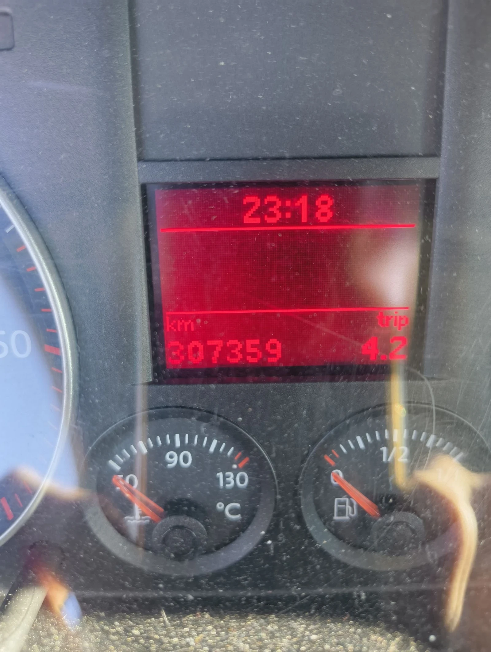 VW Touran 1.9tdi 105 6ск - изображение 8