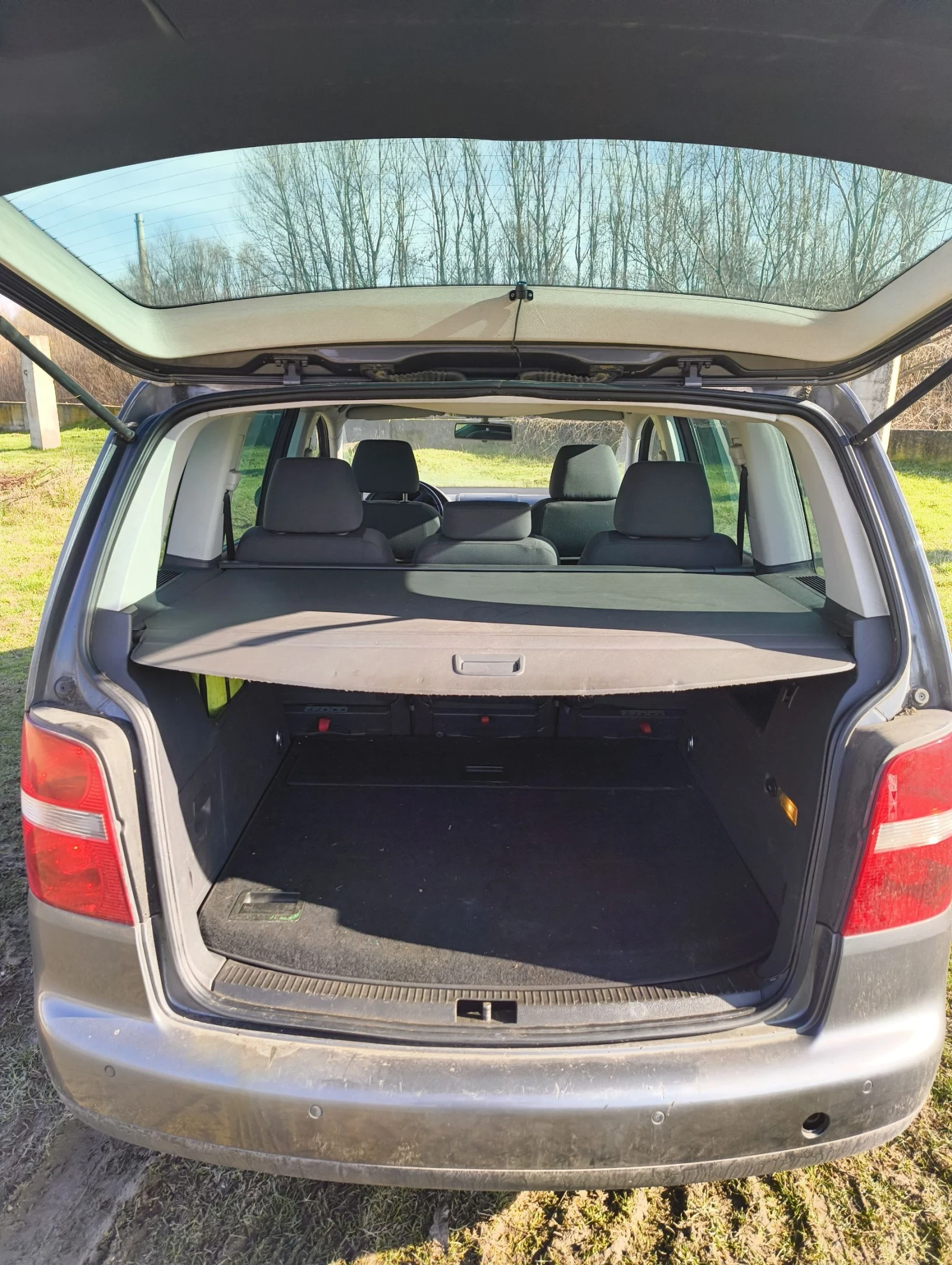 VW Touran 1.9tdi 105 6ск - изображение 5