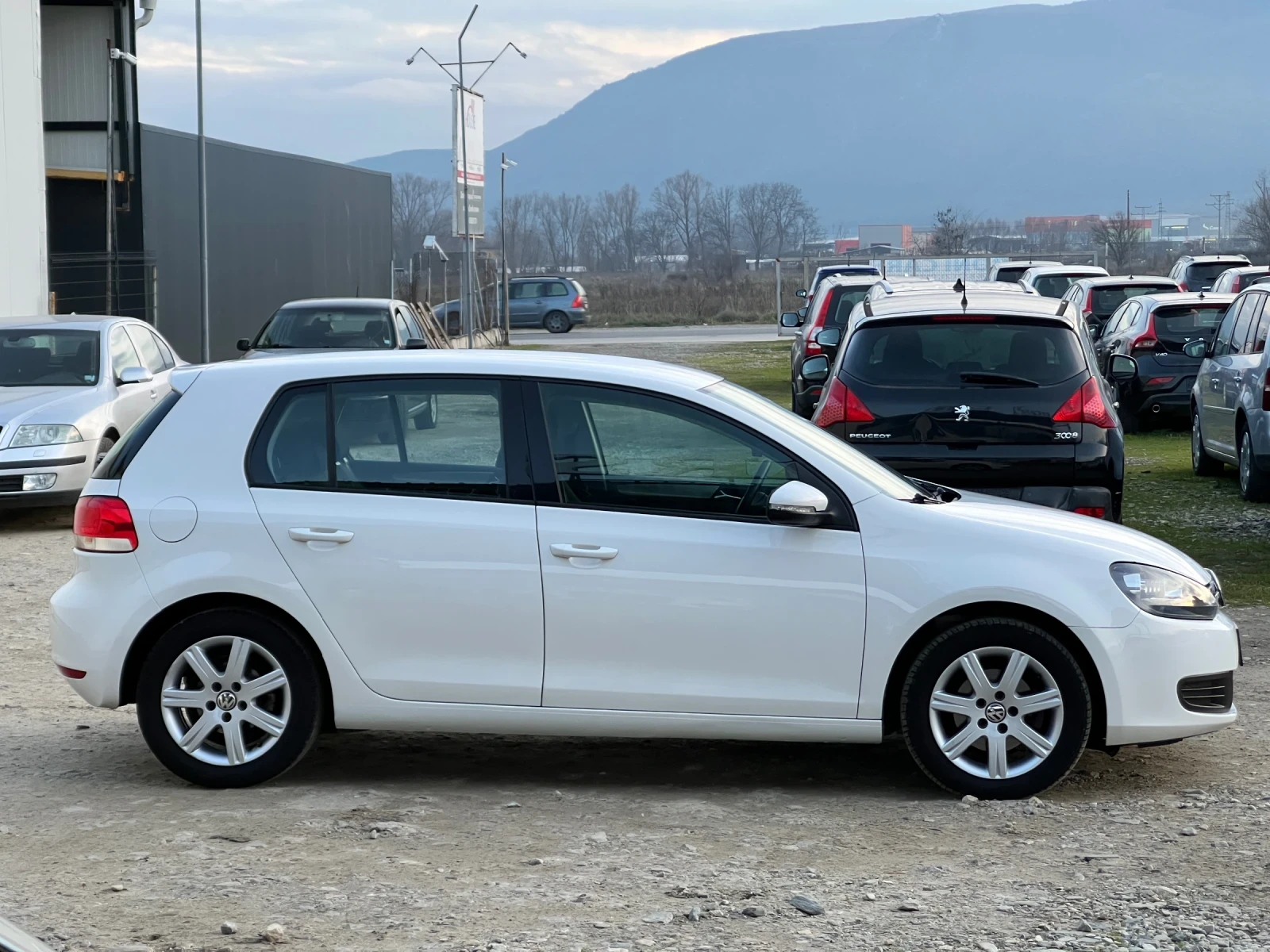 VW Golf 1.6TDI-105к.с. - изображение 4