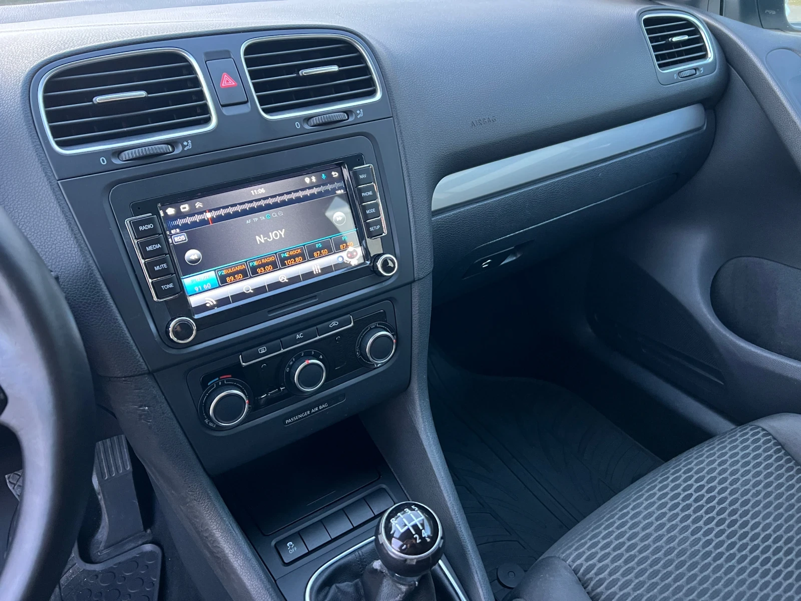 VW Golf 1.6TDI-105�.�. | Mobile.bg � ����������� 14