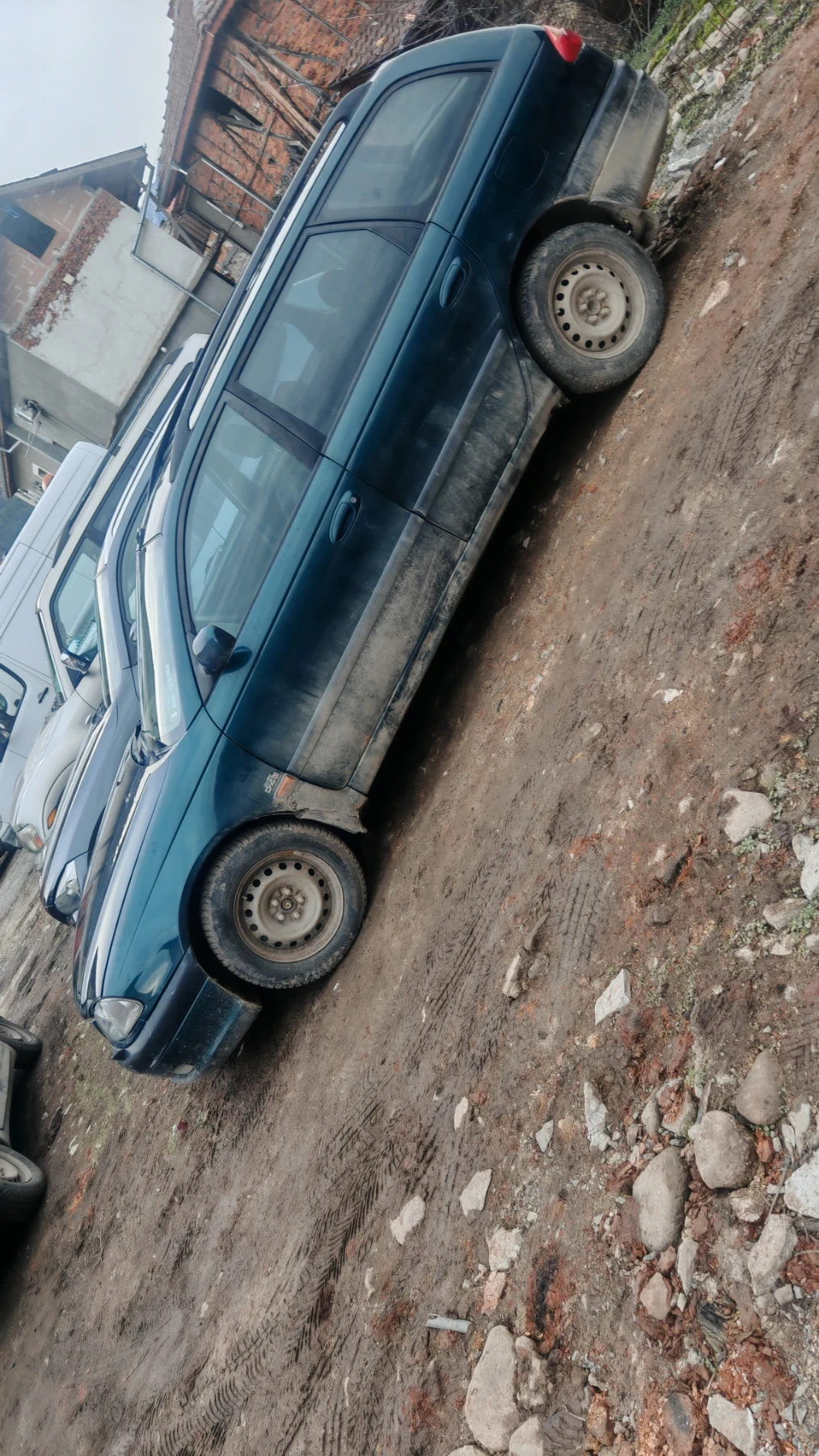 Toyota Avensis T22 2.0 D4D - изображение 3