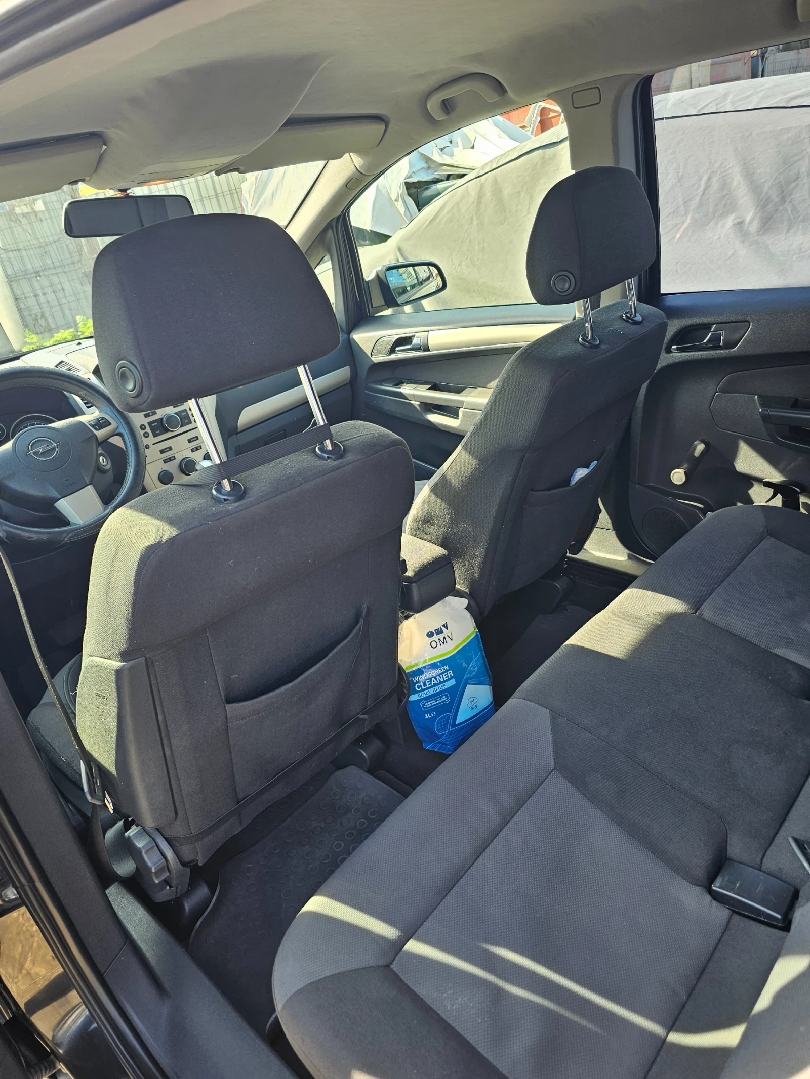 Opel Zafira 1.9 cdti, снимка 4 - Автомобили и джипове - 54027386