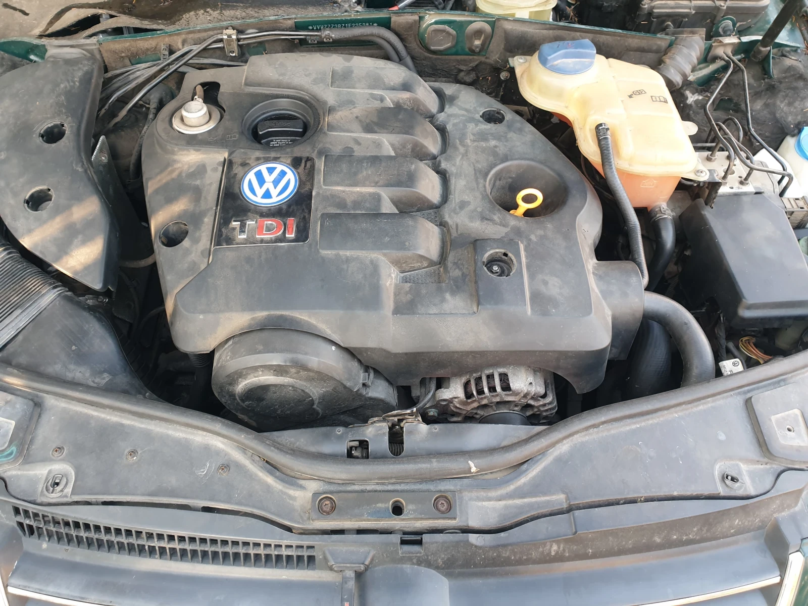 VW Passat, снимка 8 - Автомобили и джипове - 54090647