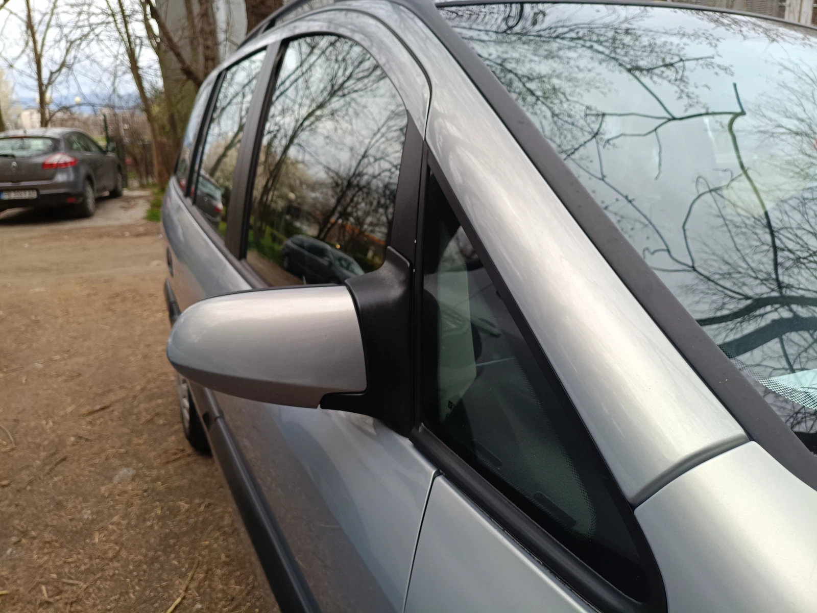 Opel Zafira, снимка 7 - Автомобили и джипове - 54324912