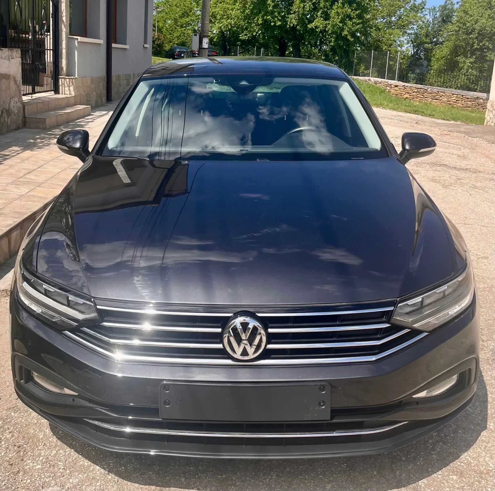 VW Passat Sedan 