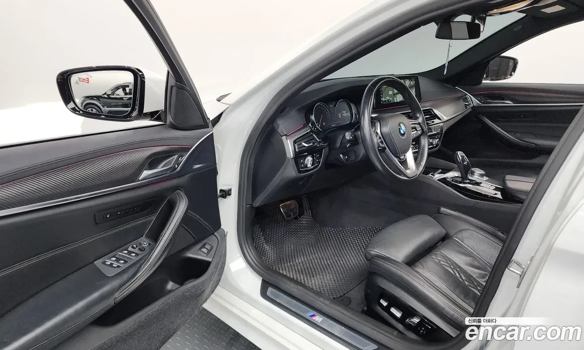 BMW 530 DIGITAL DASH| CARBON| ЩОРИ| ADAPTIVE LED| DISPL KE, снимка 6 - Автомобили и джипове - 55075566