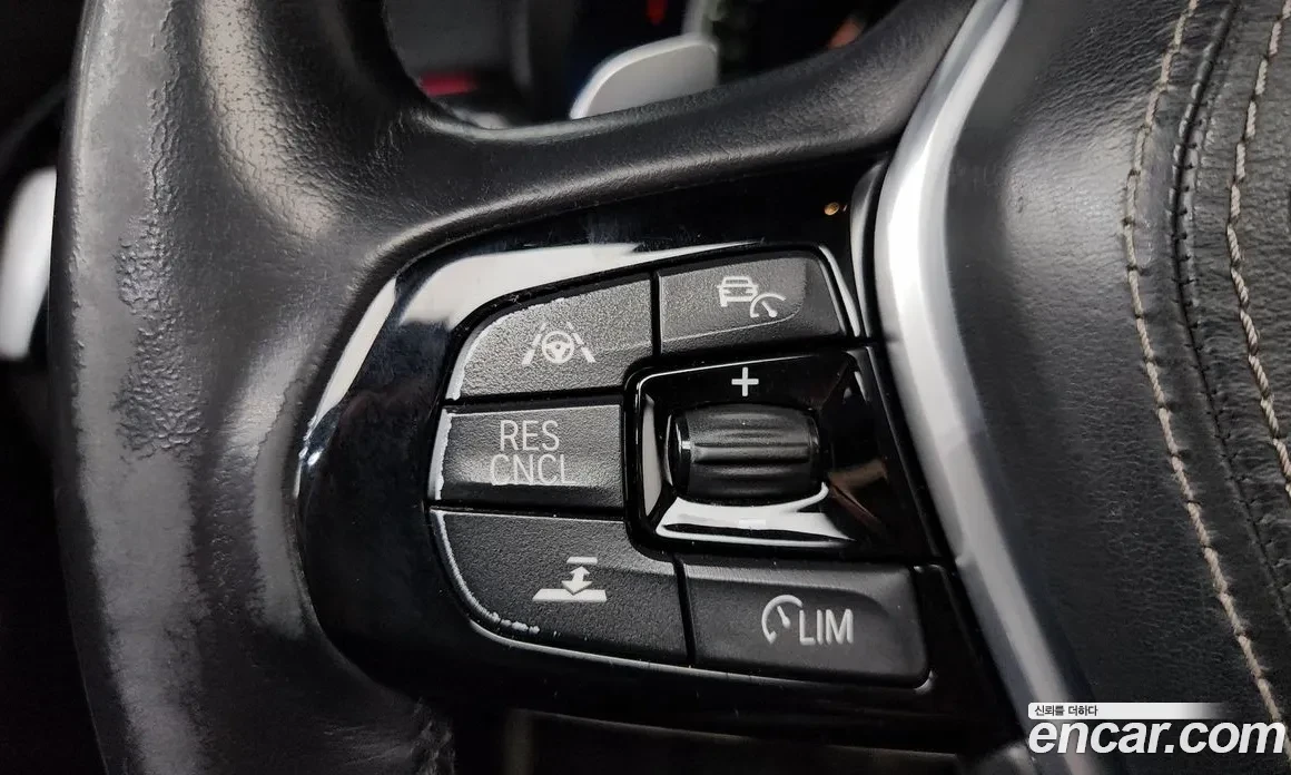 BMW 530 DIGITAL DASH| CARBON| ЩОРИ| ADAPTIVE LED| DISPL KE, снимка 15 - Автомобили и джипове - 55075566