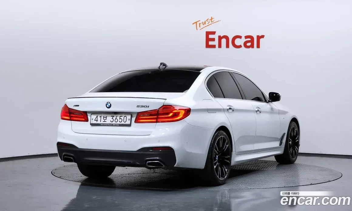 BMW 530 DIGITAL DASH| CARBON| ЩОРИ| ADAPTIVE LED| DISPL KE, снимка 5 - Автомобили и джипове - 55075566