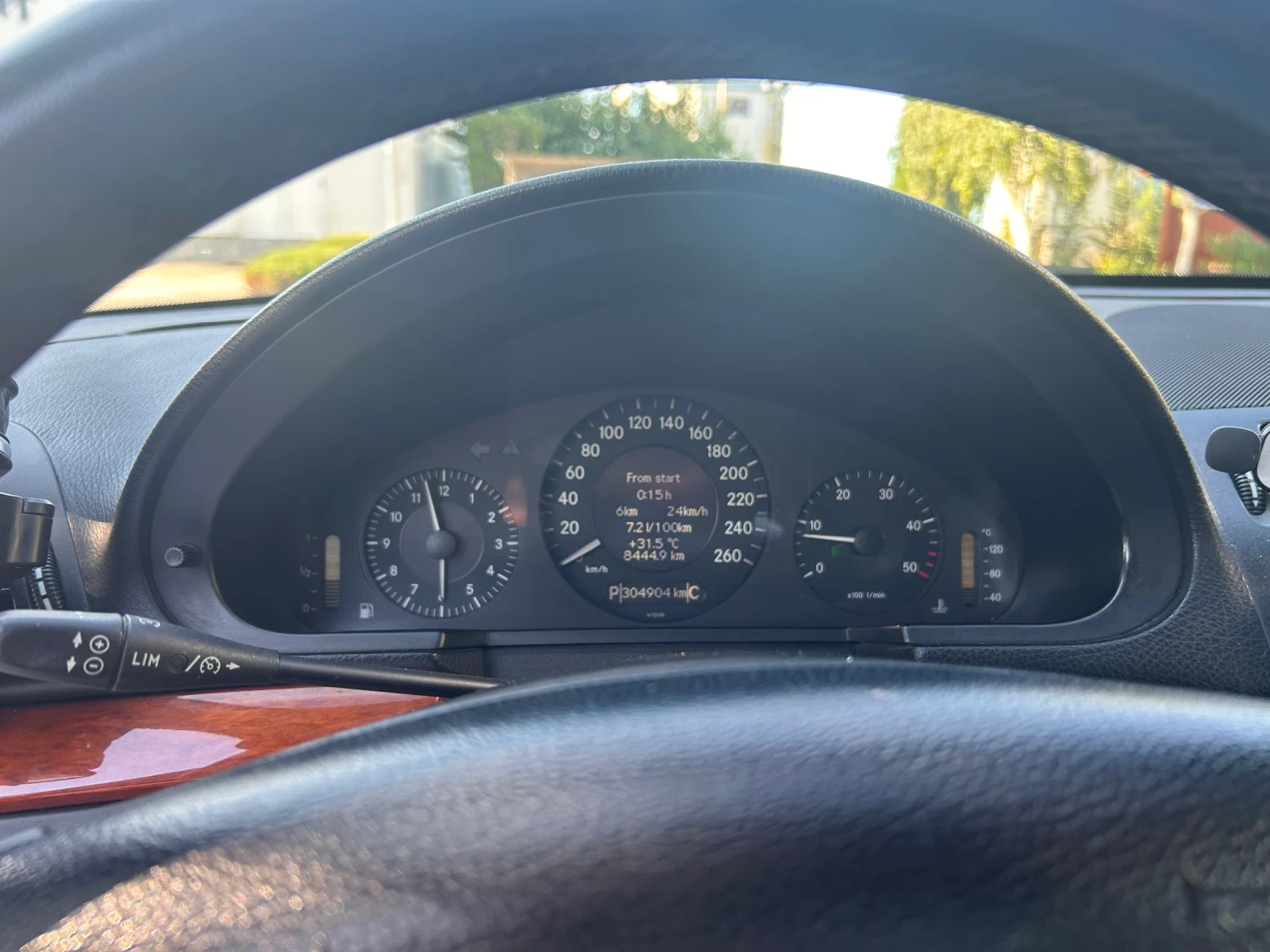 Mercedes-Benz E 200, снимка 7 - Автомобили и джипове - 55248738