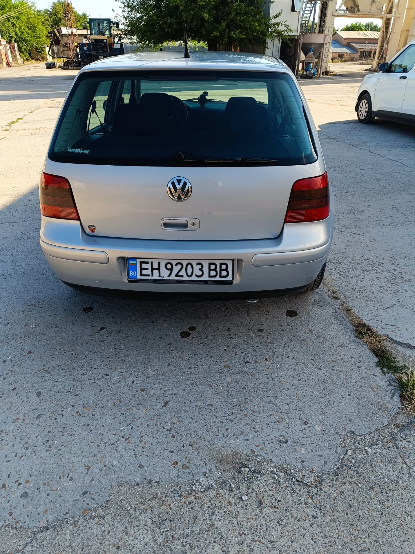 VW Golf, снимка 4 - Автомобили и джипове - 55388889