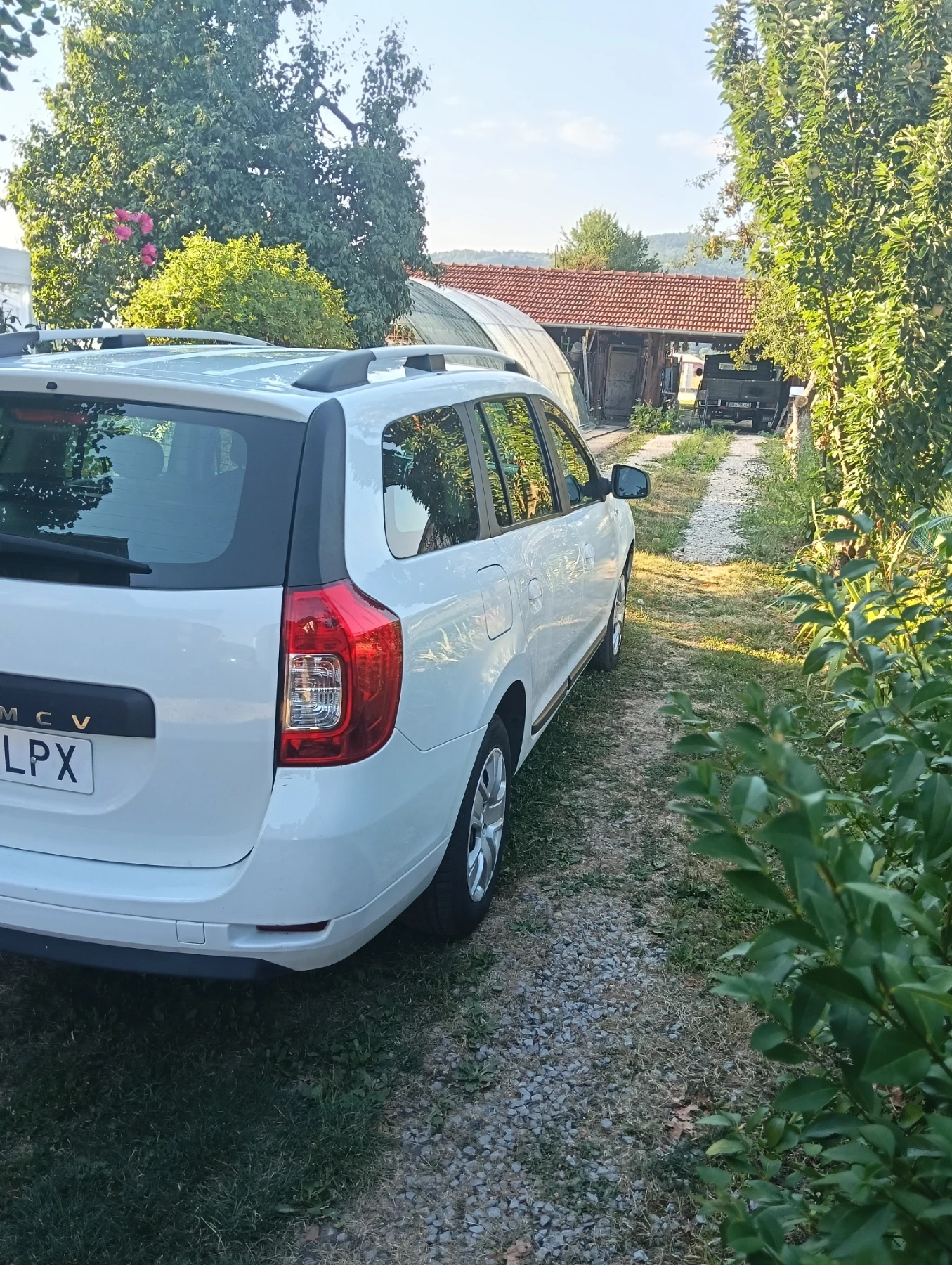 Dacia Logan Mcv, снимка 6 - Автомобили и джипове - 55582106