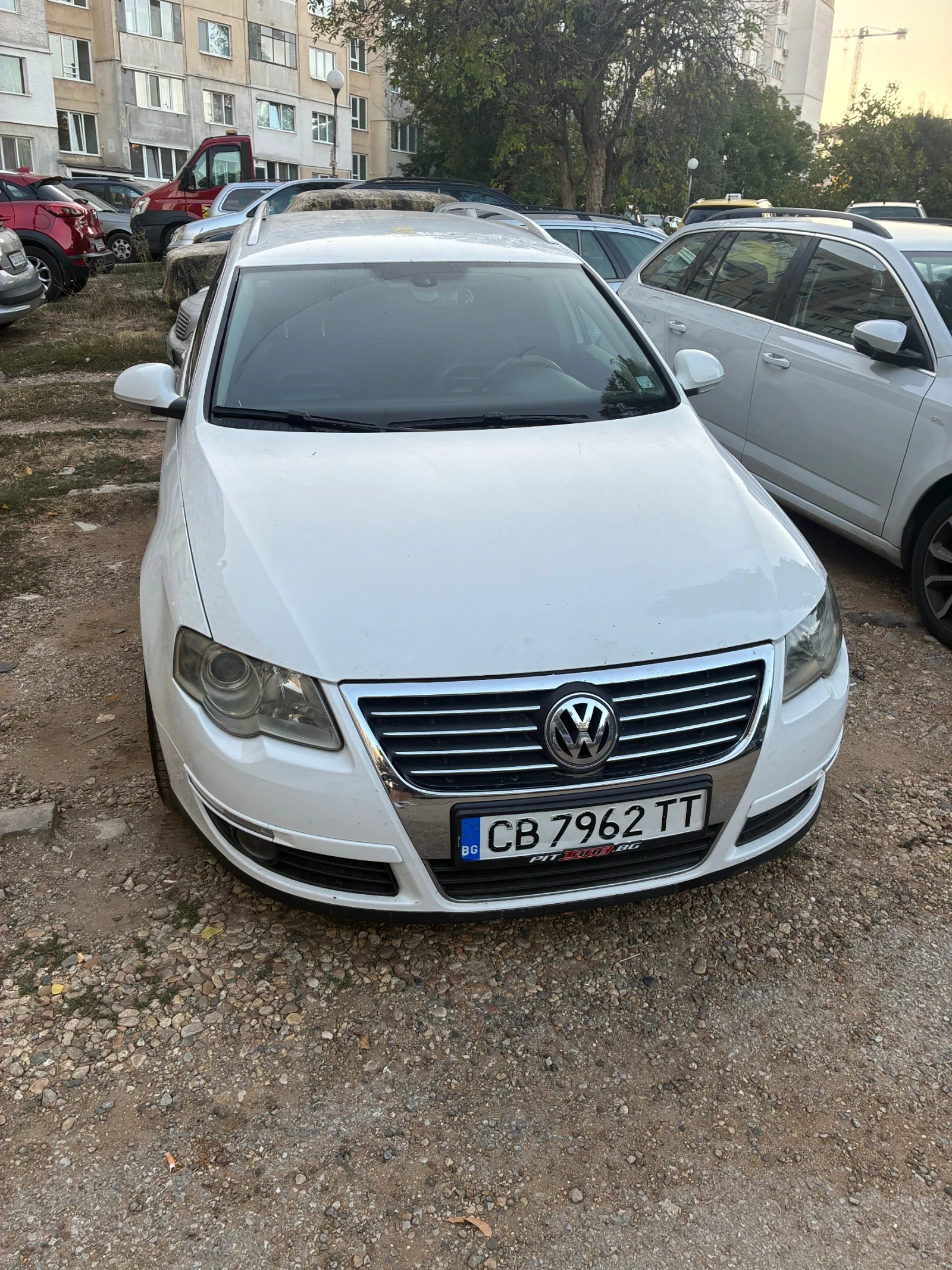 VW Passat 2.0 TDI, снимка 5 - Автомобили и джипове - 56299732