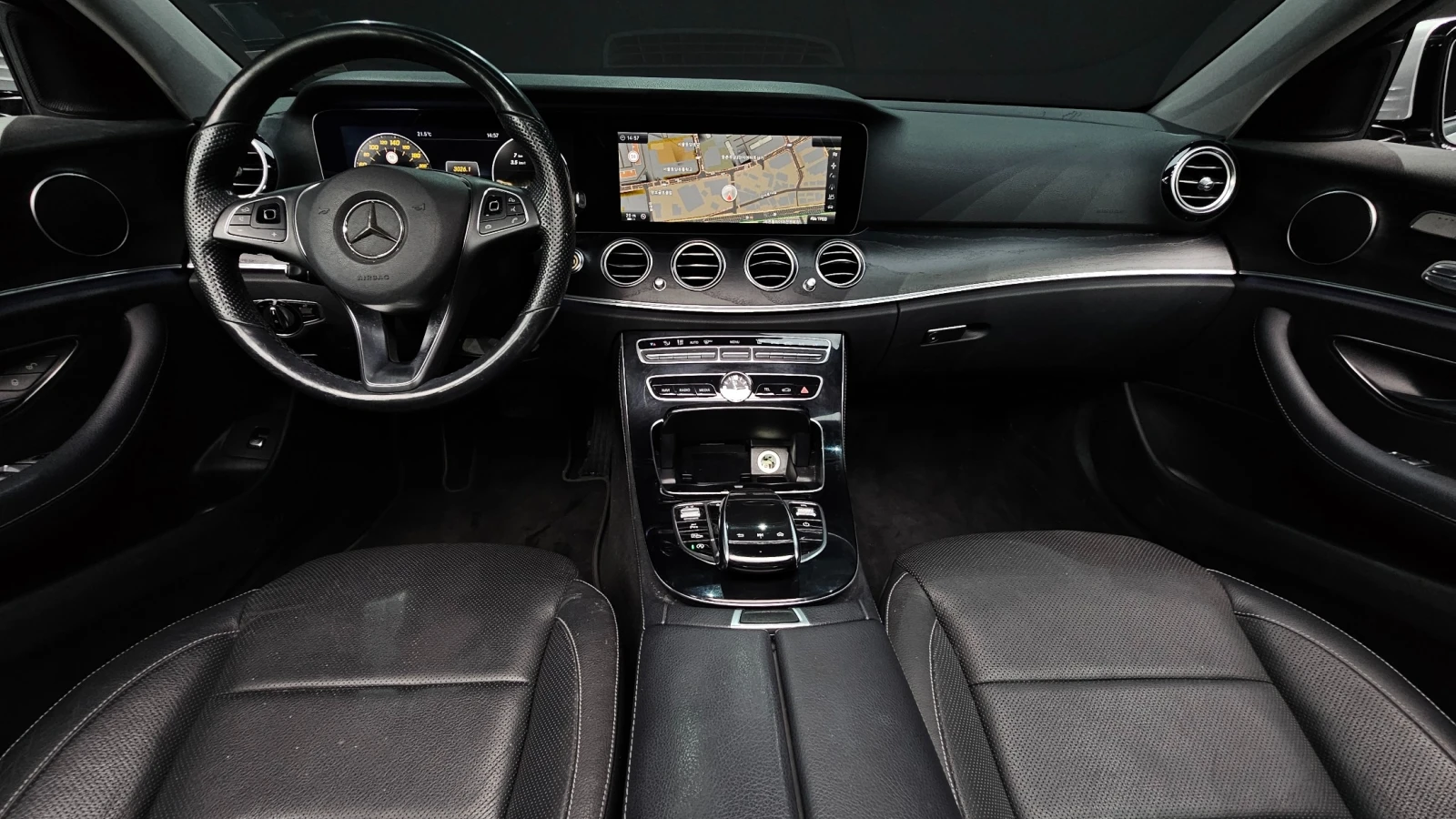 Mercedes-Benz E 300 Avantgarde * DIGITAL * 360 * ОБДУХ * ПАНО * М. ТОЧ, снимка 7 - Автомобили и джипове - 56309312