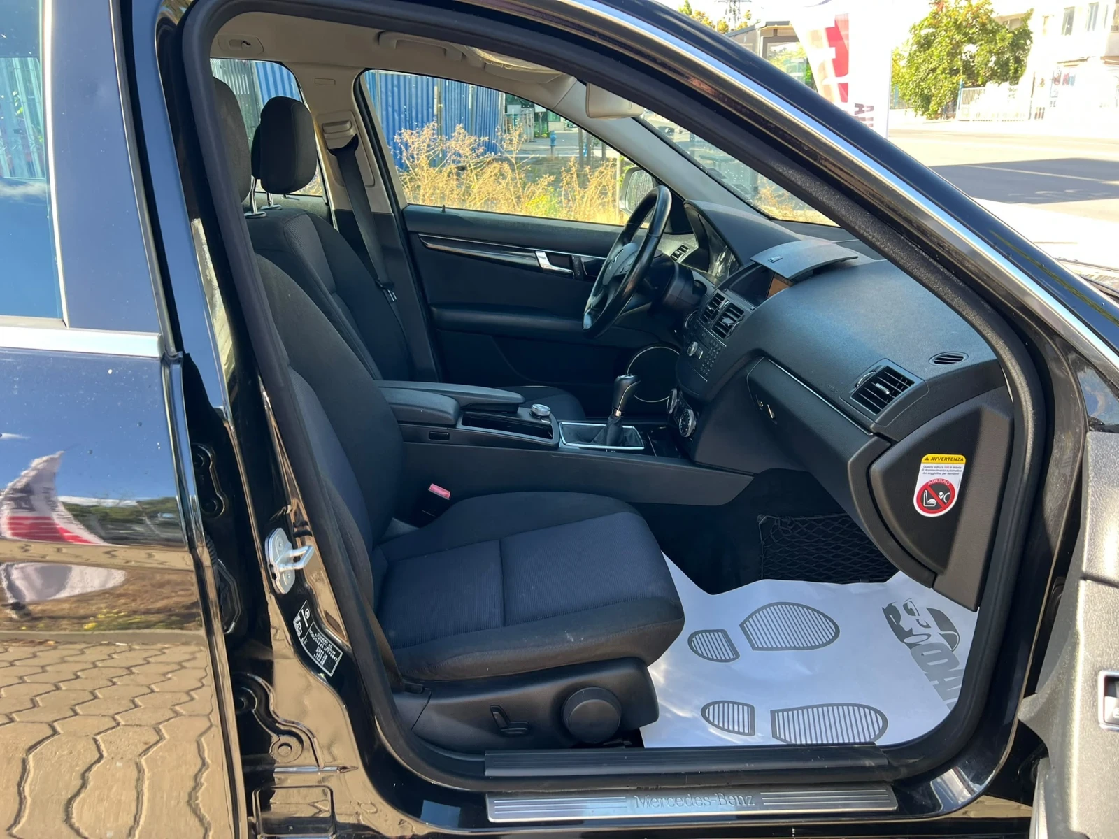 Mercedes-Benz C 180 1.8i/РЕГИСТРИРАН, снимка 11 - Автомобили и джипове - 56314063