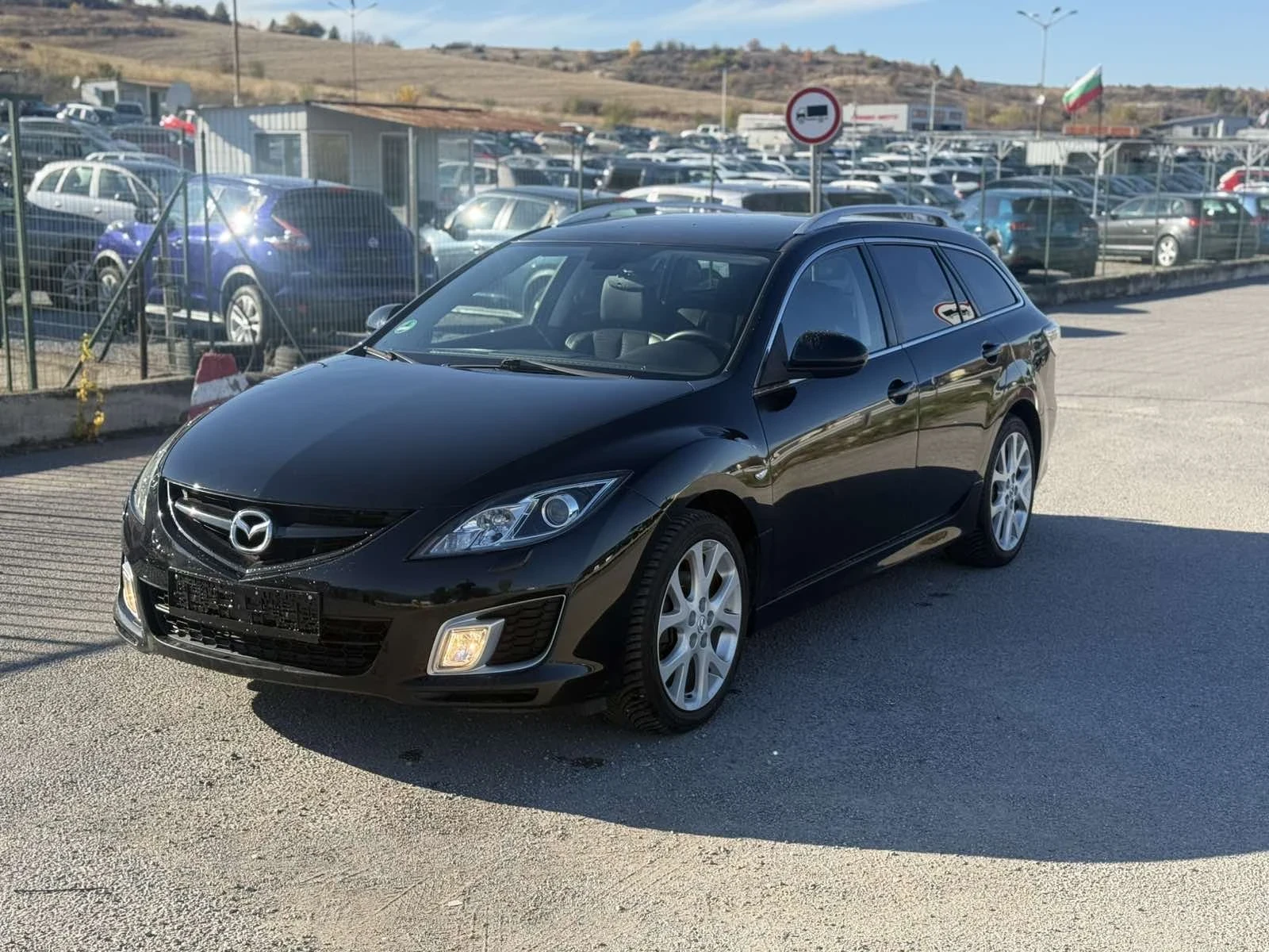 Mazda 6 2.5 Benzin, снимка 2 - Автомобили и джипове - 56636486