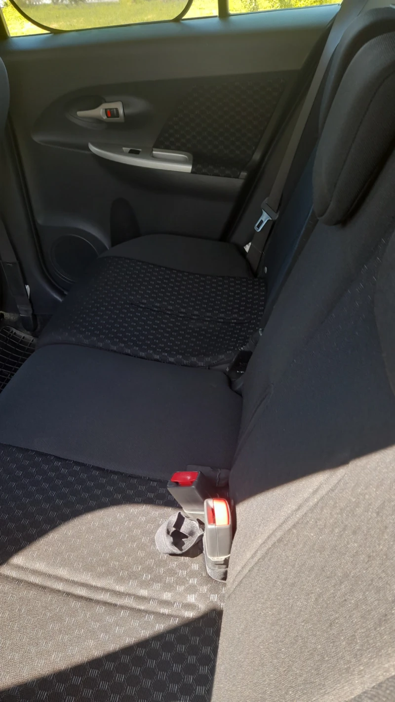 Toyota Urban Cruiser, снимка 8 - Автомобили и джипове - 52206175