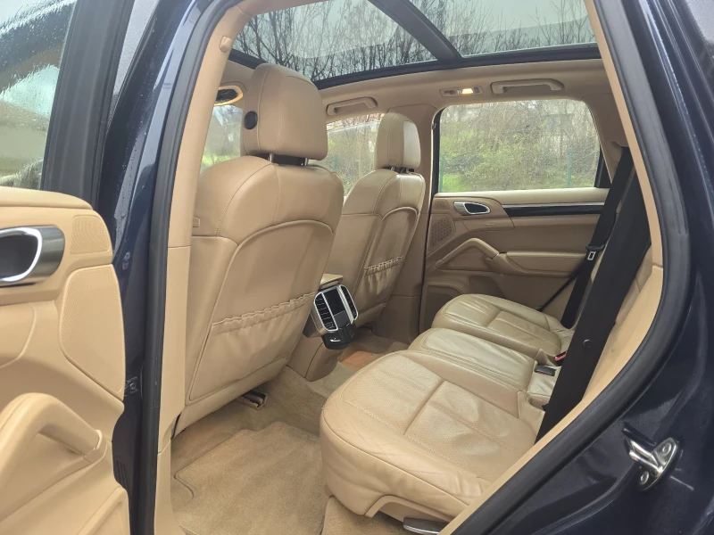 Porsche Cayenne 3.0D 239к.с 4х4  , снимка 12 - Автомобили и джипове - 52671271